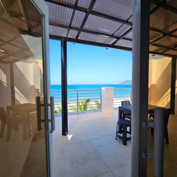 Gloria Beach House - Baler，位于巴莱尔的酒店