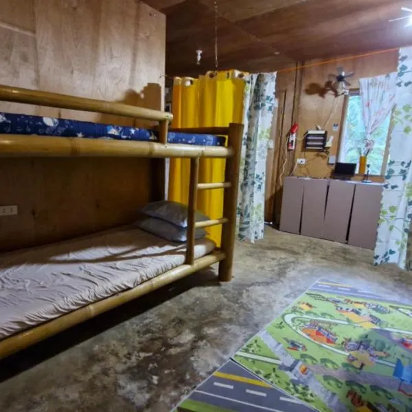 J Travel Trail Inn in Hubangon, Mahinog, Camiguin，位于Mahinog的酒店