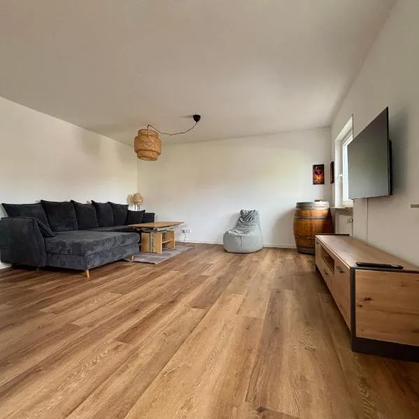 StayPfalz Apartment - 3 Zimmer & Parkplatz，位于葡萄酒之路上的诺伊施塔特的酒店