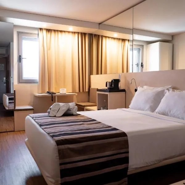 波尔图机场酒店百樂酒店 ，位于马亚的酒店