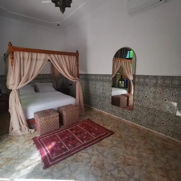 Riad Dar Al Fassia，位于乌季达的酒店