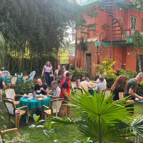 New Pokhara Lodge - Pokhara Lakeside，位于博卡拉的酒店