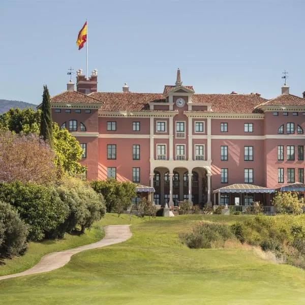 Anantara Villa Padierna Palace Benahavís Marbella Resort - A Leading Hotel of the World，位于埃斯特波纳的酒店