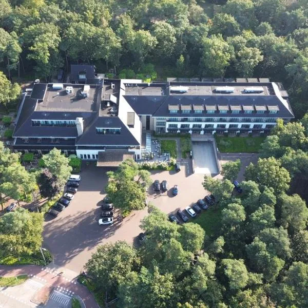 凡德瓦克酒店，位于哈尔德韦克的酒店