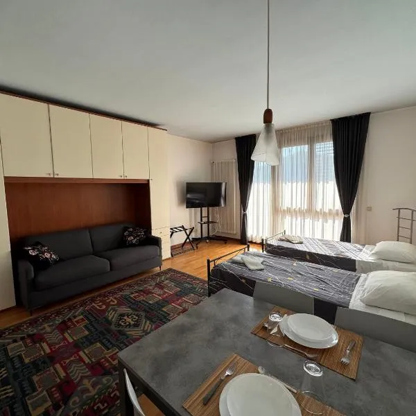 OTB Italia 1 - Luminoso appartamento tra Venezia e Treviso con Terrazza e Posto auto Coperto，位于普雷甘齐奥尔的酒店