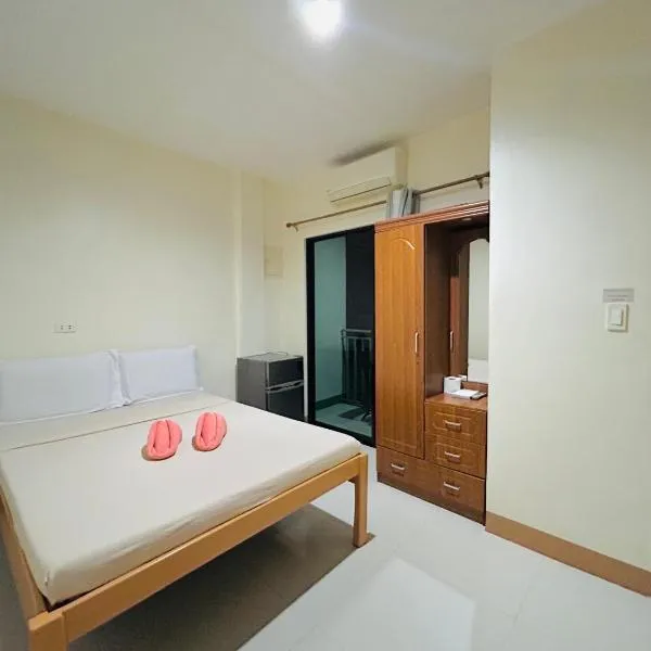 Charlina Inn Panglao，位于邦劳的酒店