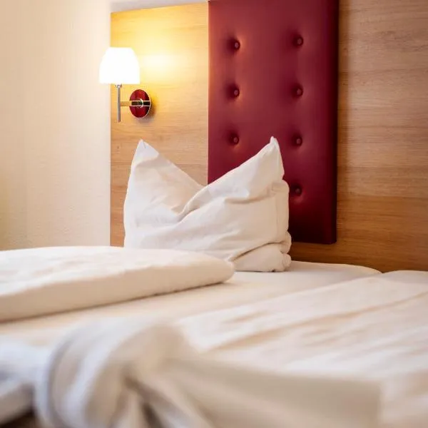 Hotel Rössle Berneck，位于阿尔滕斯泰希的酒店