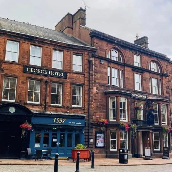 The George Hotel，位于彭里斯的酒店