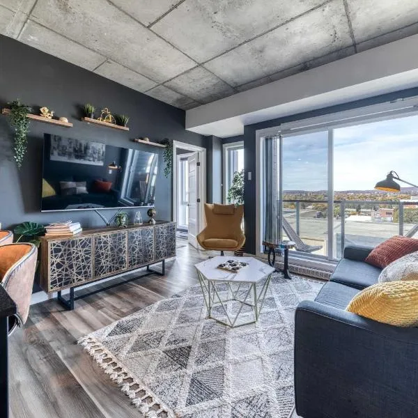 Appartement Luxe, Incredible Sunset View, Pool, Parking, Near Old Québec，位于魁北克市的酒店