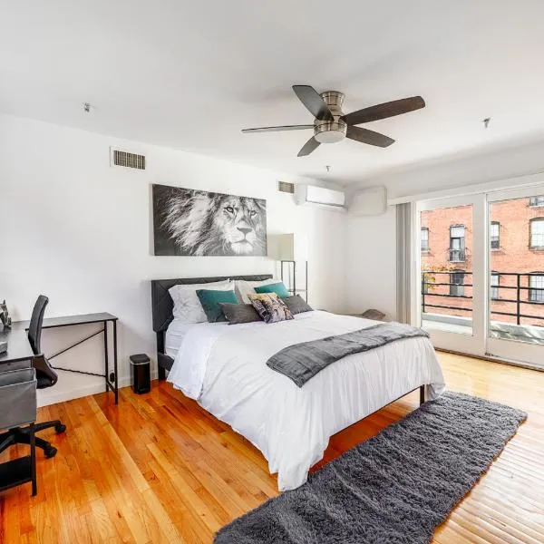 Modern 3BR Townhouse with Private Rooftop & Parking Minutes to NYC，位于霍博肯的酒店