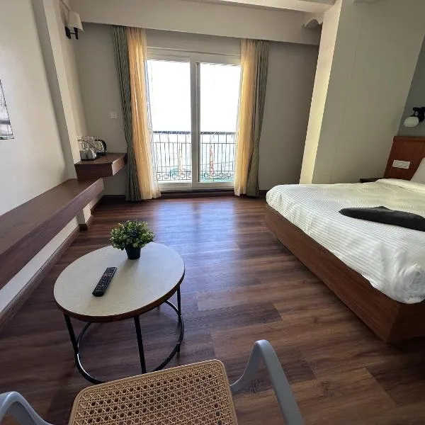 Gelek Dhargye by Chowrasta Tavern，位于大吉岭的酒店