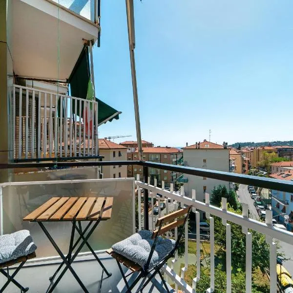 Casa A Prima Vista Varazze，位于瓦拉泽的酒店