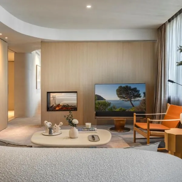 赫罗纳卡勒芒尼酒店，位于赫罗纳的酒店