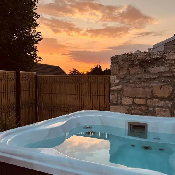 Chantilly Spa Lodge near Parc Asterix,位于Montataire的酒店