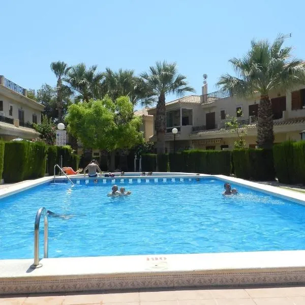 Playa flamenca，位于弗拉门卡海滩的酒店