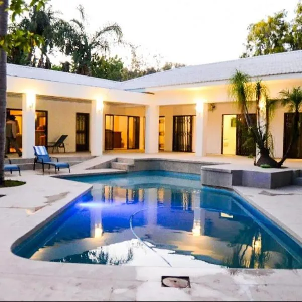 White House River Manor，位于乌平通的酒店