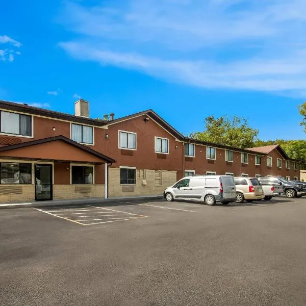 Rodeway Inn Delmont，位于Delmont的酒店