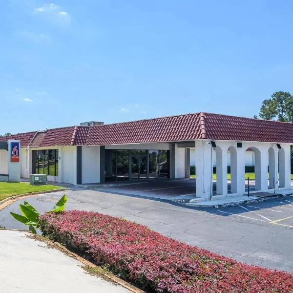 Motel 6 Stockbridge GA Hwy 138 W，位于斯托克布里奇的酒店