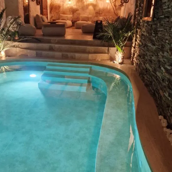 Villa Westfalia Boutique Villa & SPA Adult Only`，位于特尔古-塞奎斯的酒店