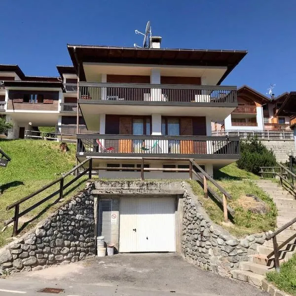 Appartamento Dolomiti con parcheggio privato coperto，位于佛加里达的酒店