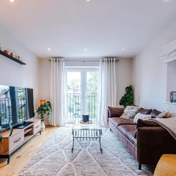 2 bed, 2 bath apartment in Roundhay，位于Moortown的酒店