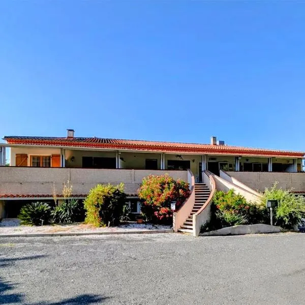 Hôtel Restaurant Mas Le Châtelet，位于圣保罗德费努耶的酒店