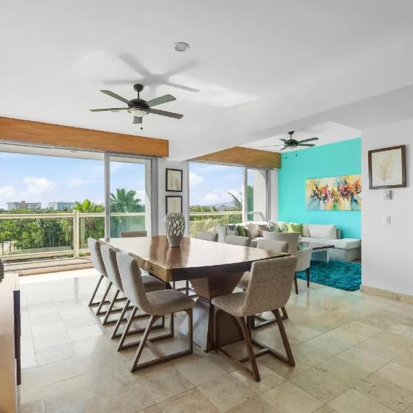 Condo en Nuevo Vallarta con acceso a playa，位于梅兹卡勒斯的酒店