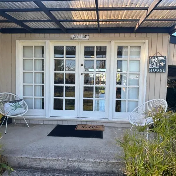 Port Sorell Beach Shack，位于索雷尔港的酒店