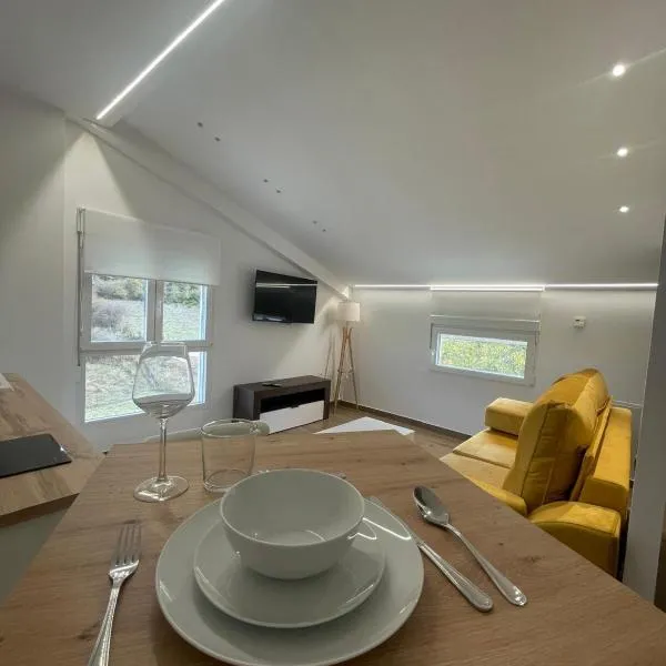 Apartamento ALMORCHÓN - Hotel Ruta del Segur，位于蓬托内斯的酒店