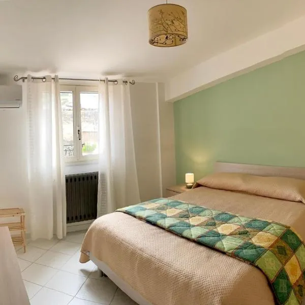 Casetta in piazza，位于Palazzo Adriano的酒店