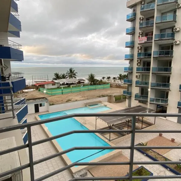 Departamento frente al mar edificio Arena Plaza，位于通苏帕的酒店