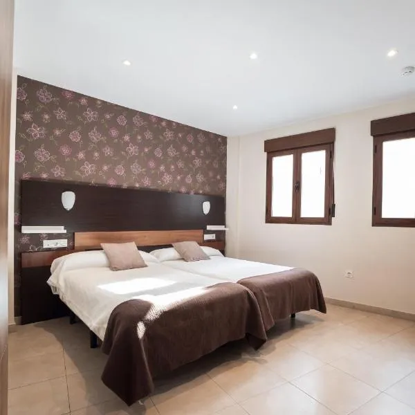 Apartamentos Reyes Católicos by Medina Living，位于格拉纳达的酒店