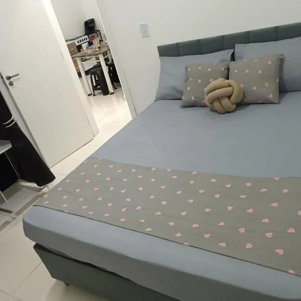 Casa completa em Matinhos aceita pets com Wi Fi, estacionamento e ótima localização，位于马蒂尼奥斯的酒店