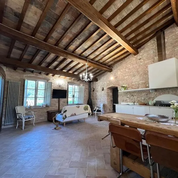 Dimora dei Lustri，位于瓜尔多塔迪诺的酒店