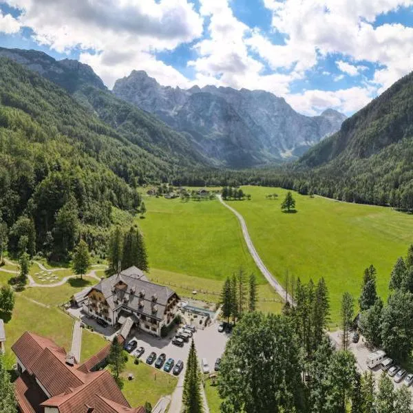 Villa Palenk Logar Valley，位于索尔察瓦的酒店