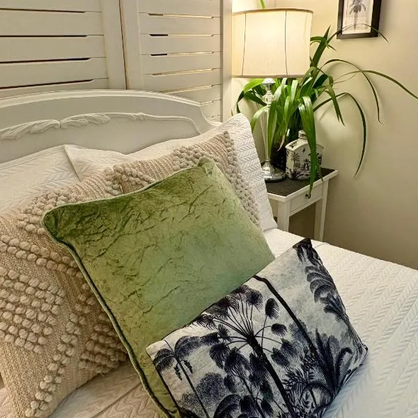 Jacaranda House Garden Suite，位于布里斯班的酒店