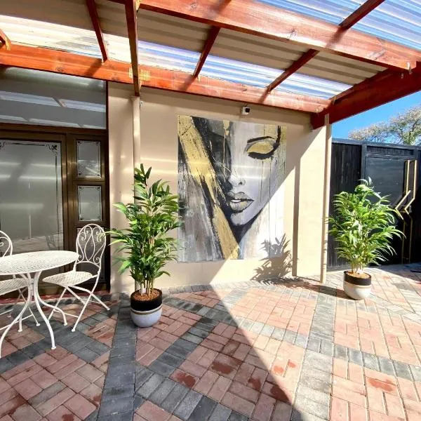 Modern Van Riebeeck Park Accomodation，位于伍斯特的酒店