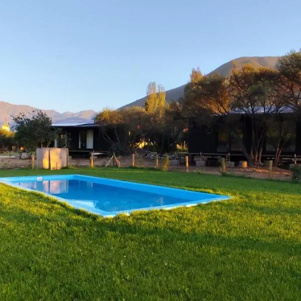Cabaña nueva en un campo de limones，位于奥尔穆埃的酒店