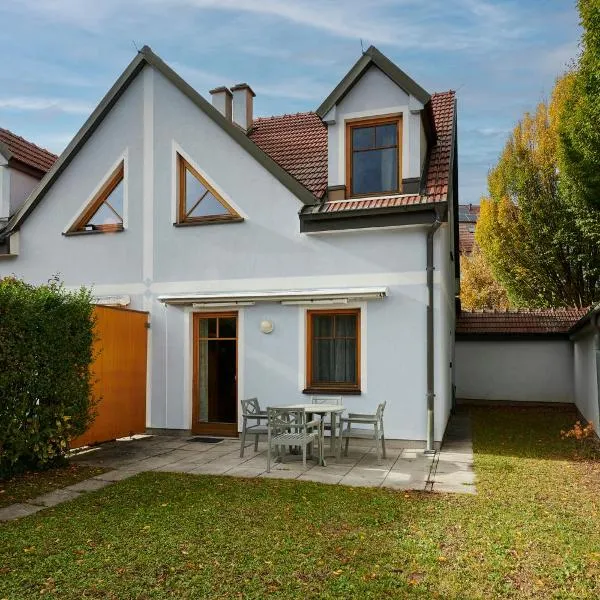 DAS BURGENNEST, Bademantelgang zur Therme Lutzmannsburg, Garten, Gratis Parkplatz，位于路茨曼贝格的酒店