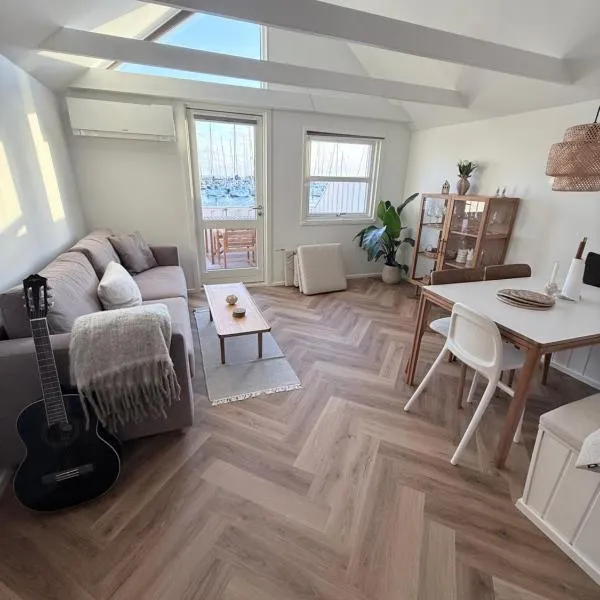 Cozy harbor house in Nibe，位于Nibe的酒店