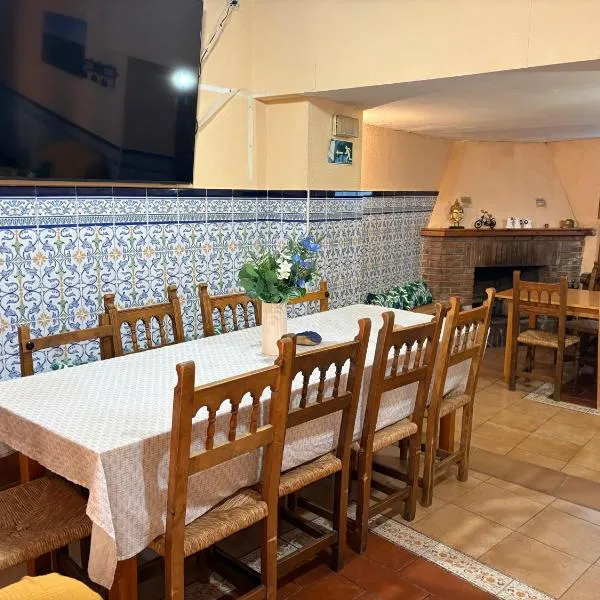 Hostal San José,位于Naval的酒店