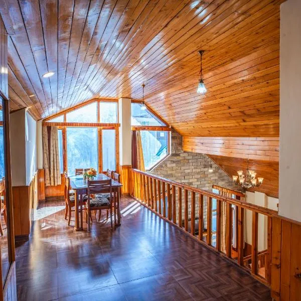 The Northwood Cottages Manali, Mountain View with balcony, near mall road, manali，位于马拉里的酒店