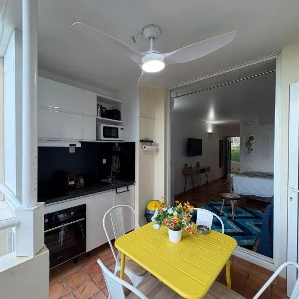 Studio SUCRIER TARTANE，位于拉特里尼泰的酒店