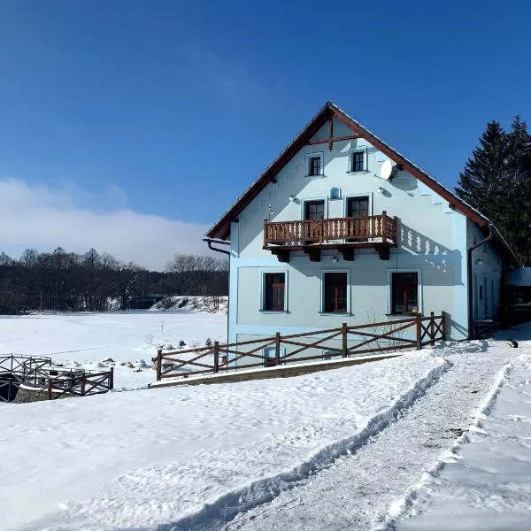 斯坦斯基Mlýn木林酒店，位于赫林斯科的酒店