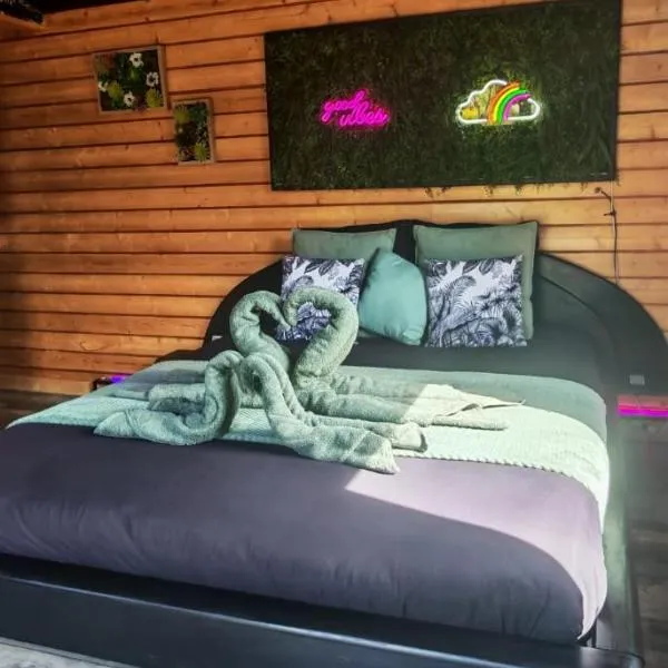 Chalet cosy avec vue imprenable，位于勒吕克的酒店