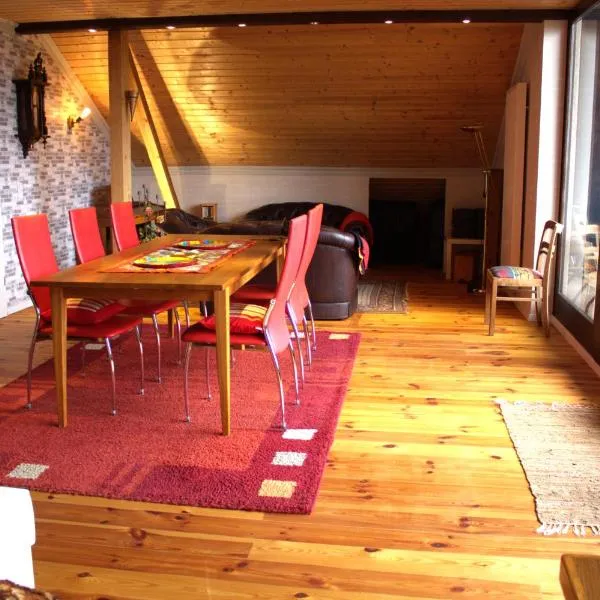 Moderne Ferienwohnung in Mastershausen - 140qm，位于Mastershausen的酒店