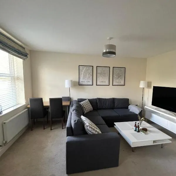 Arti One Bedroom Apartment，位于雷克瑟姆的酒店