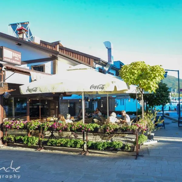 Port Villa，位于奥赫里德的酒店