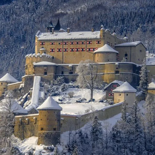 Der Burgblick-Adults Only，位于韦尔芬的酒店