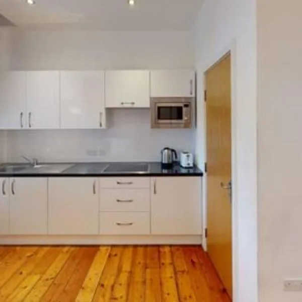 Heart of Notts, Quiet Studio, Back of the Building，位于诺丁汉的酒店